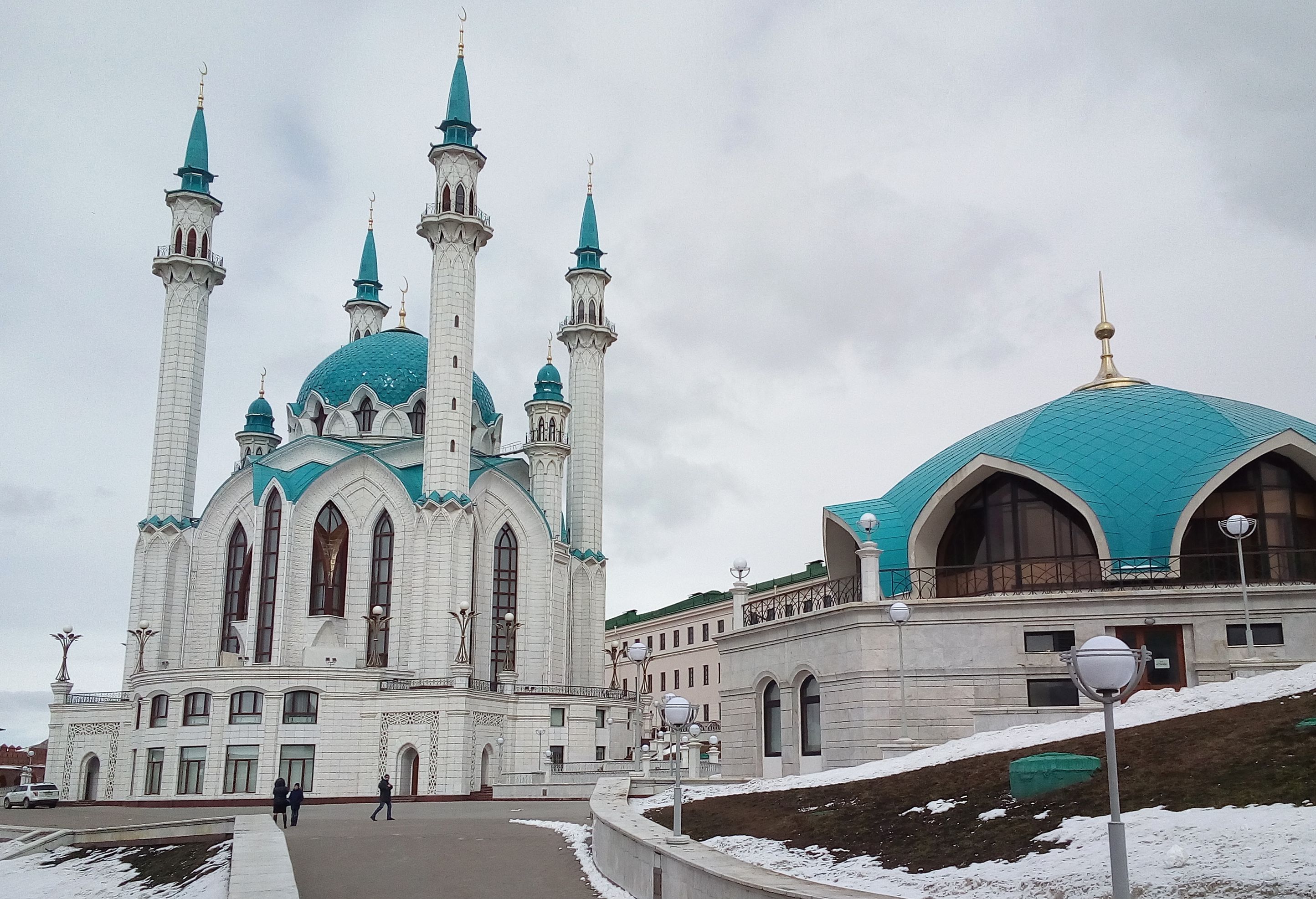 Кул москва. Смотровая кул Шариф. Казань спортивная. Фото мечети в Ижевске. Спортивная 3 Казань.