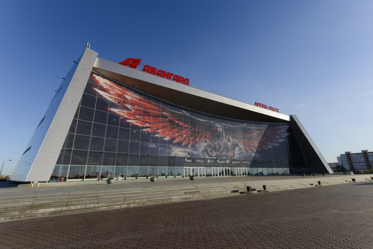 Возле арены. Арена Авангард Омск. Авангард стадион Омск Арена. Ледовая Арена Омск. Арена хк Авангард в Омске.